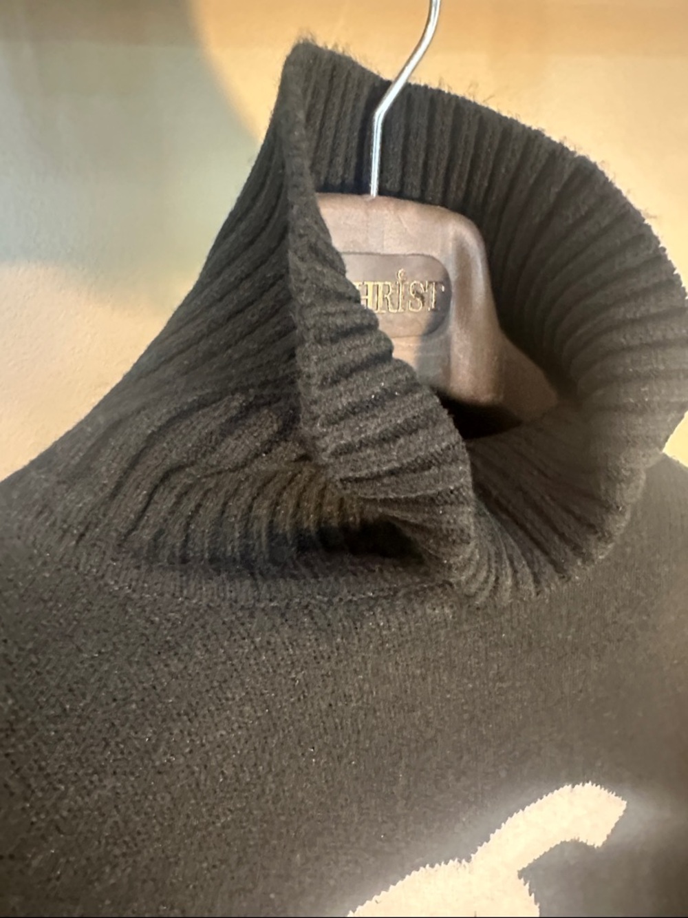 Chanel Sweater - Picture 4 of 6